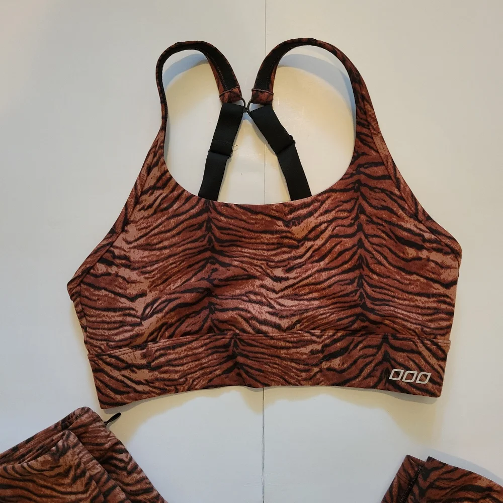 animal print athleasure set- sport bra and legging - Picture 2 of 8